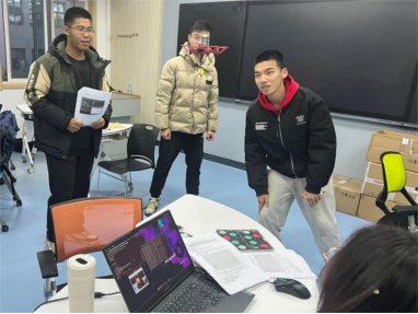 智能無人系統(tǒng)“做中悟”高階項目式課程。校方供圖