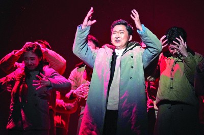 清華大學原創(chuàng)話劇《馬蘭花開》在港演出。新華社發(fā)