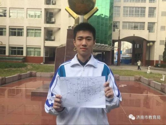15歲高中生7分鐘手繪交通規(guī)劃圖 希望改變濟南擁堵現(xiàn)狀 15歲高中生7分鐘手繪交通規(guī)劃圖 希望改變濟南擁堵現(xiàn)狀